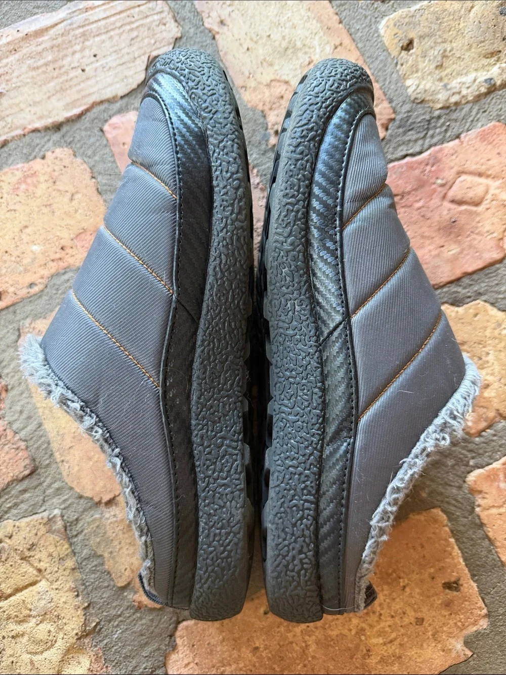 Men's Gray Quilted Slip-On Winter Shoes, size 10